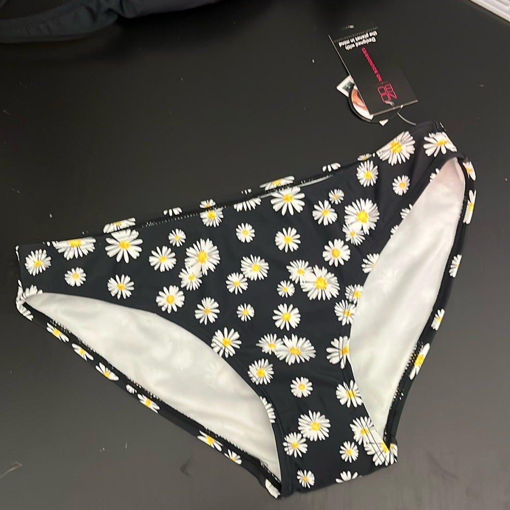 Daisy on Black Bathing Suit Bottoms